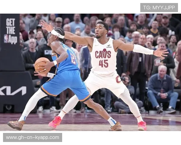 NBA总决赛预测：东部冠军vs西部冠军，谁能捧起奥布莱恩杯？，nba总决赛是东部第一和西部第一打吗
